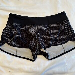 Lululemon speed up short size 8